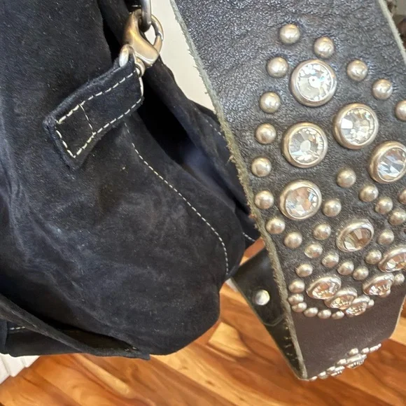 Tyli Malibu Black Suede Studded Women's Bag - Picture 3 of 5